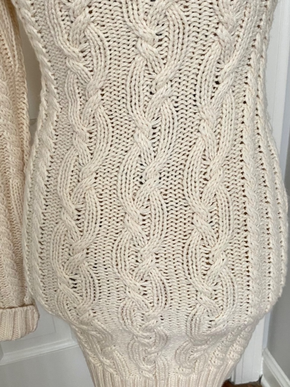 Off-the-Shoulder Neckline Cream-colored Cable Knit Sweater Dress. Small. Tags. - Picture 9 of 13